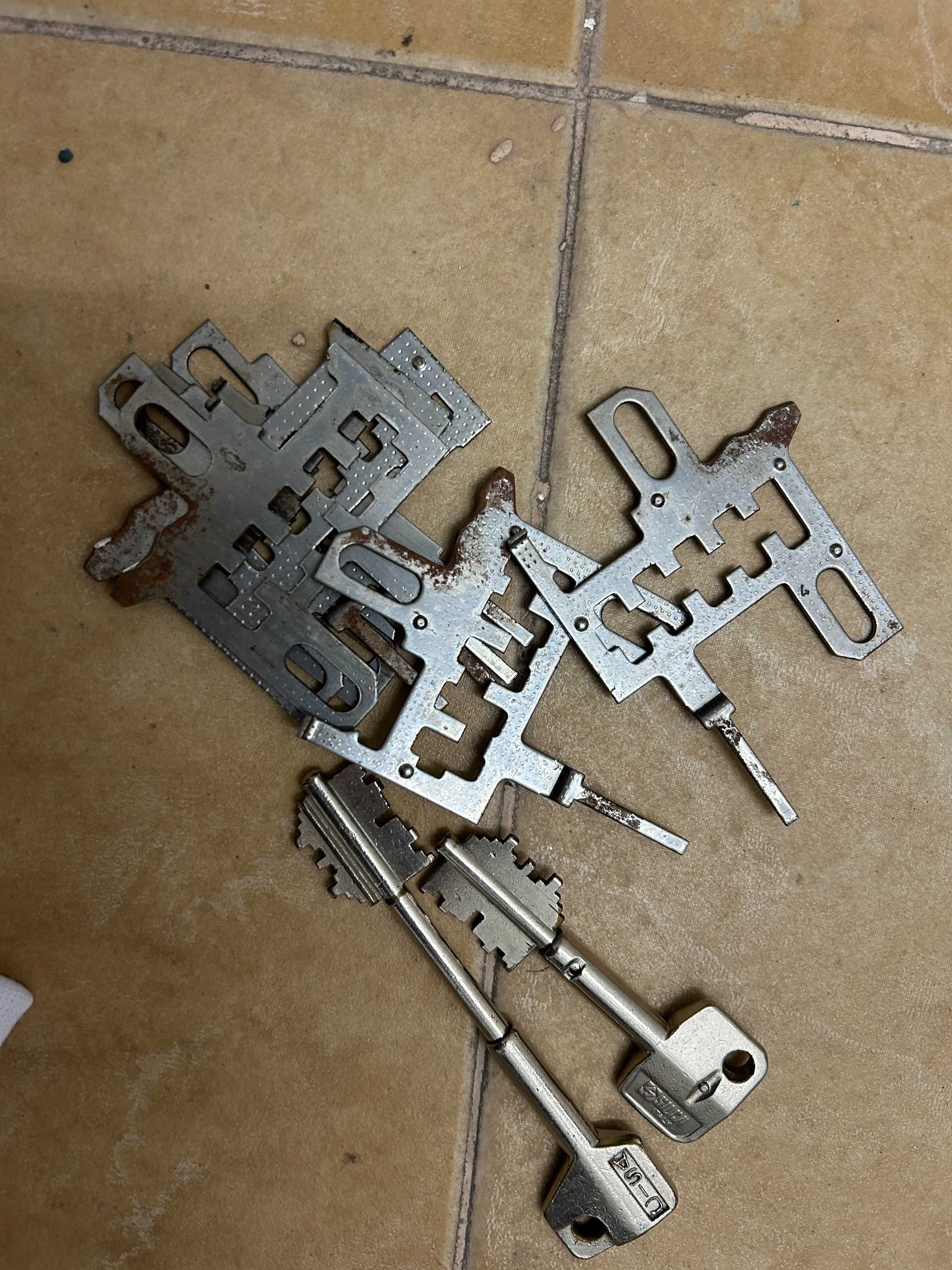 Fechaduras em bom estado vários modelos