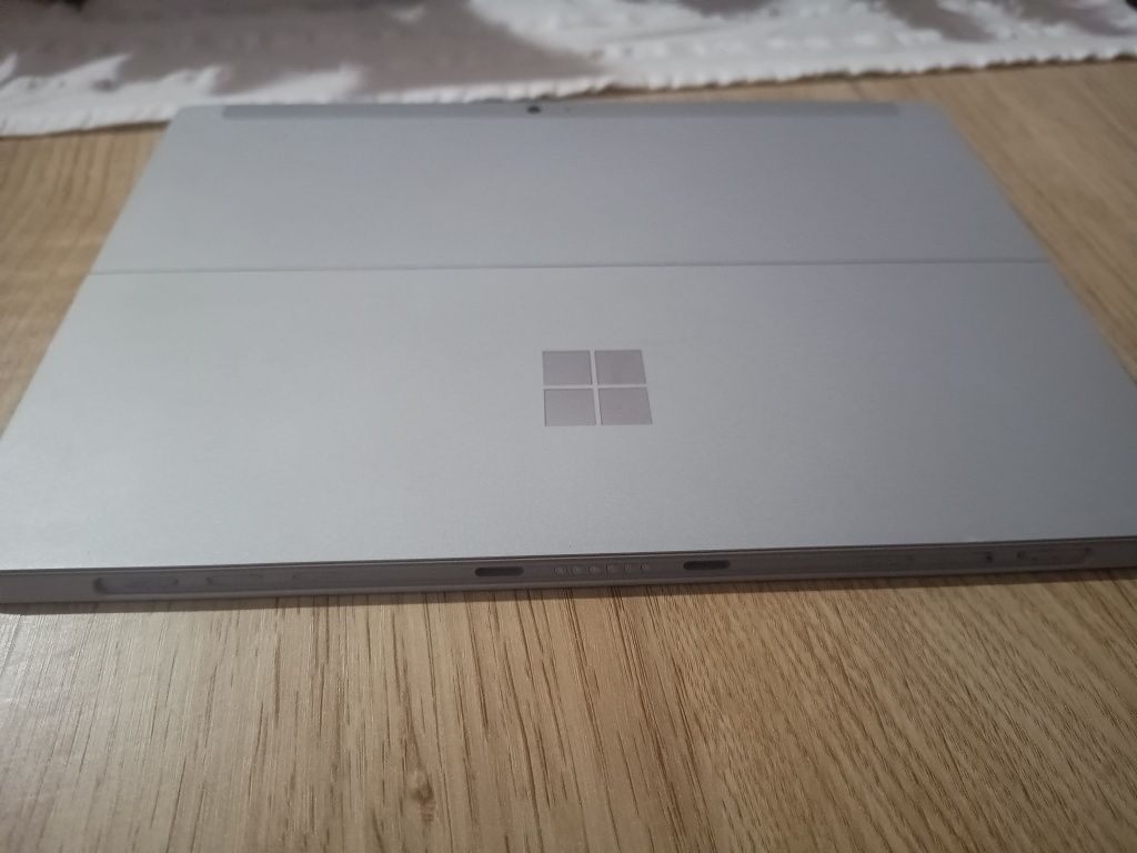 Tablet z Windows 10 4/128gb Microsoft surface