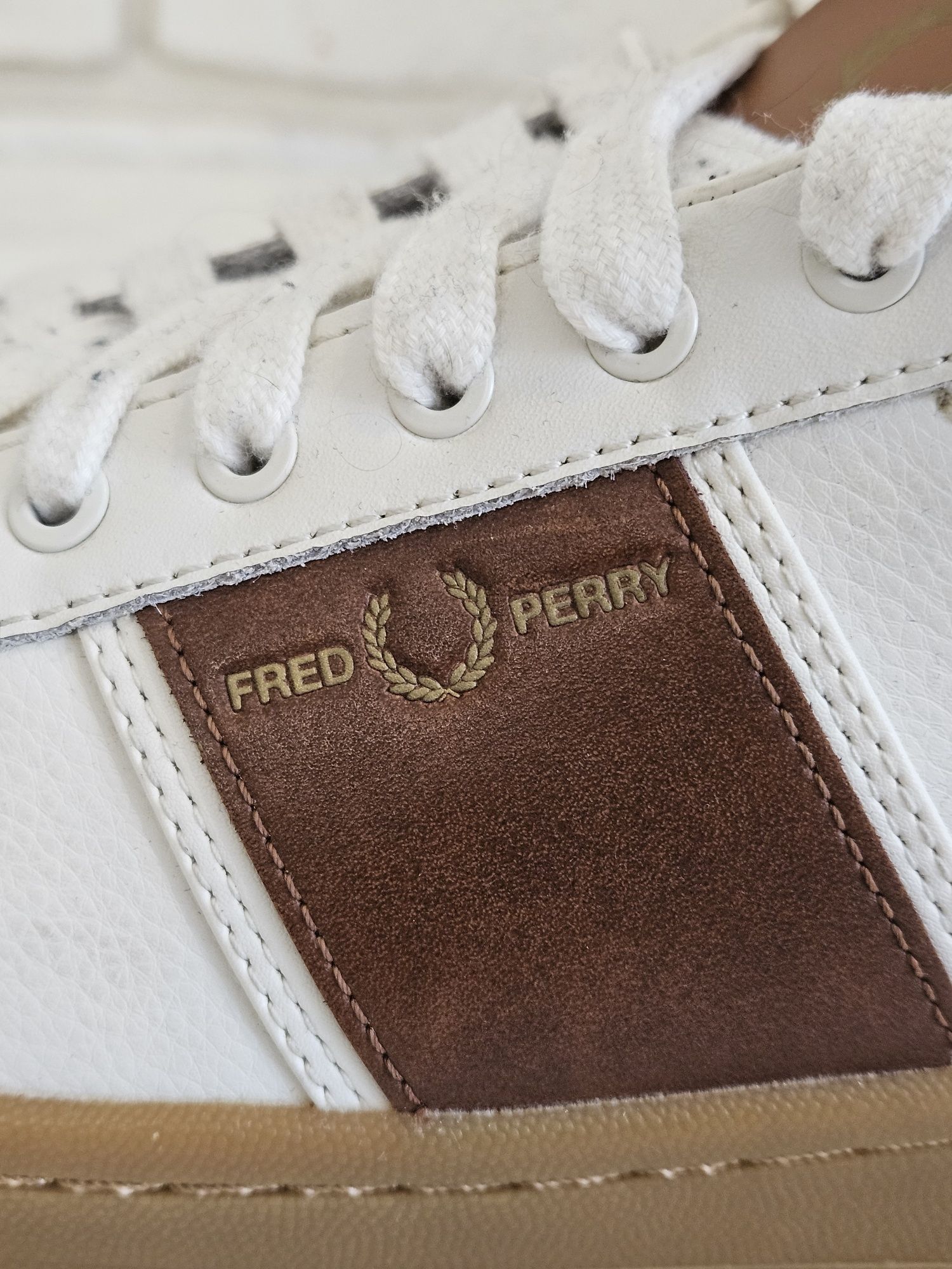 Buty trampki skórzane sneakersy Fred Perry r. 43