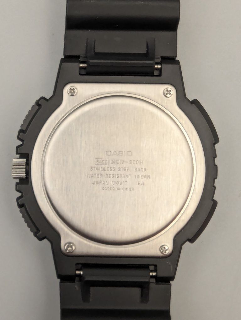 Чоловічий годинник Casio MCW-200H