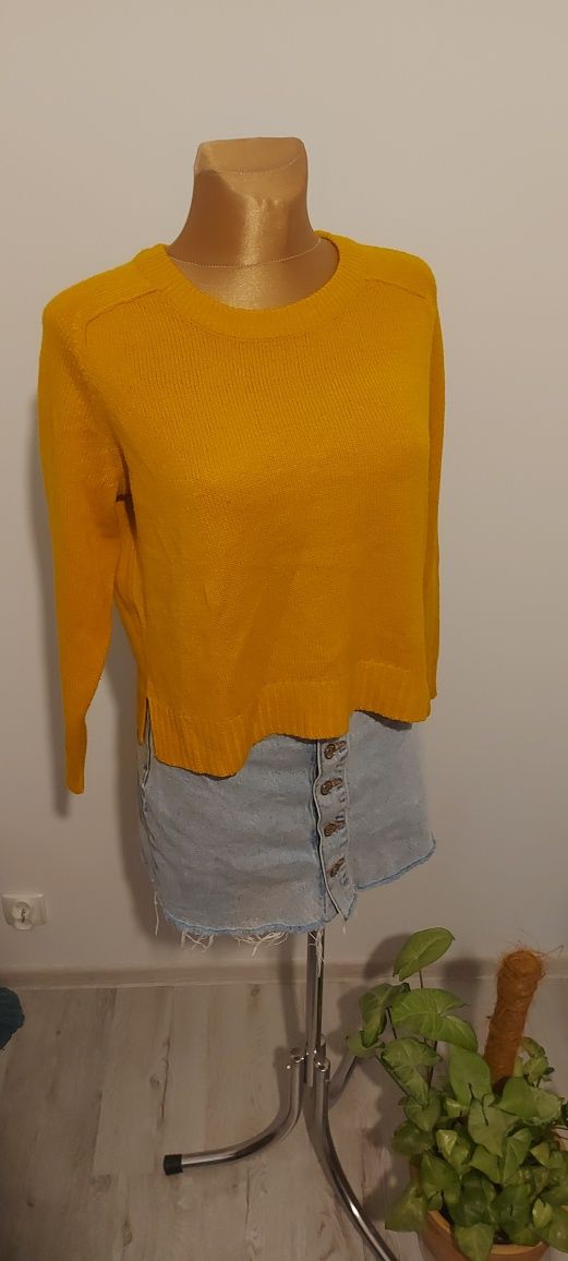 Musztardowy sweterek divided H&M rozmiar M