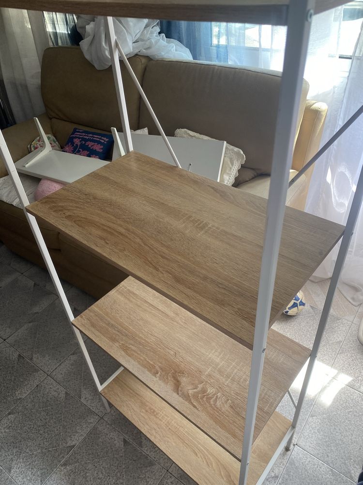 Movel de parteleiras