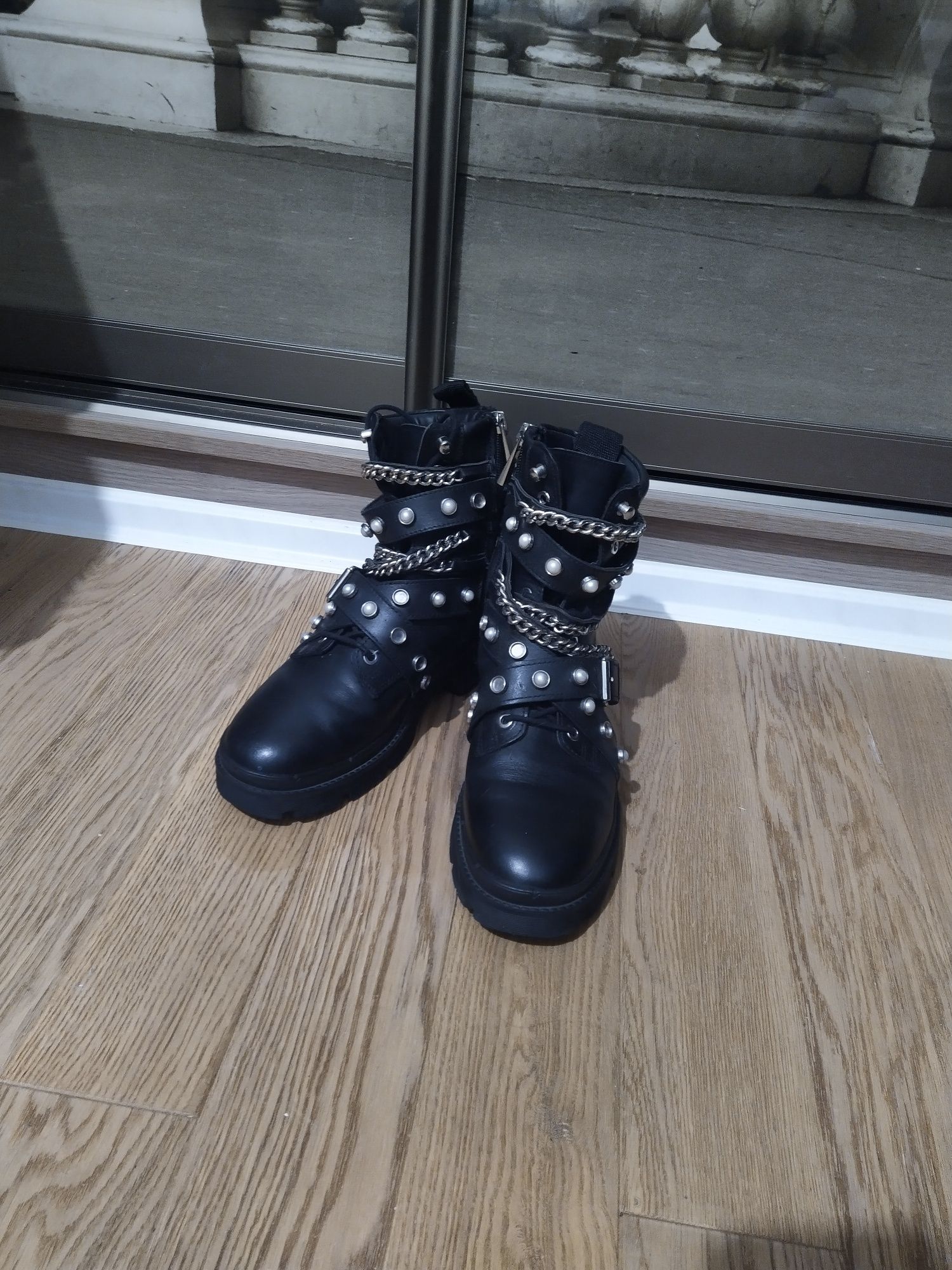 Ботинки кожаные. Сапоги. Берцы. Ботильоны.Натуральная кожа. Zara. Зара