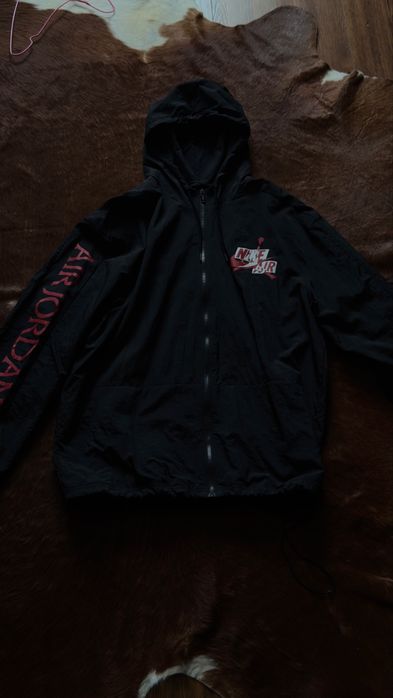 Вітровка Nike Jordan L