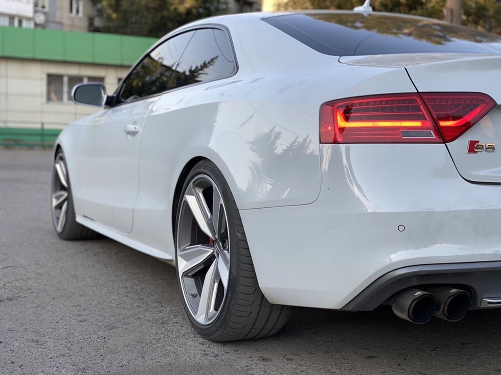 Audi s5 3 литра Quattro