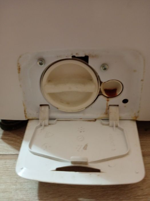 Стиральная машина  candy узкая под  ремонт ре