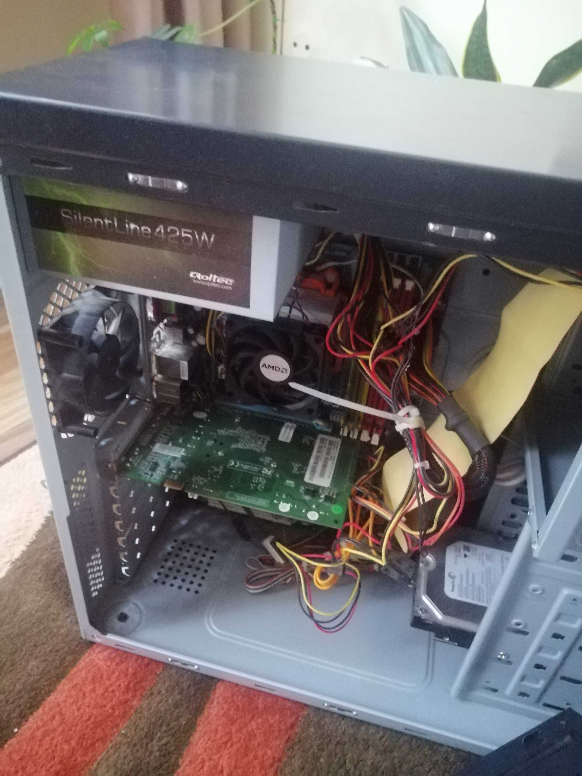 Komputer PC.      .