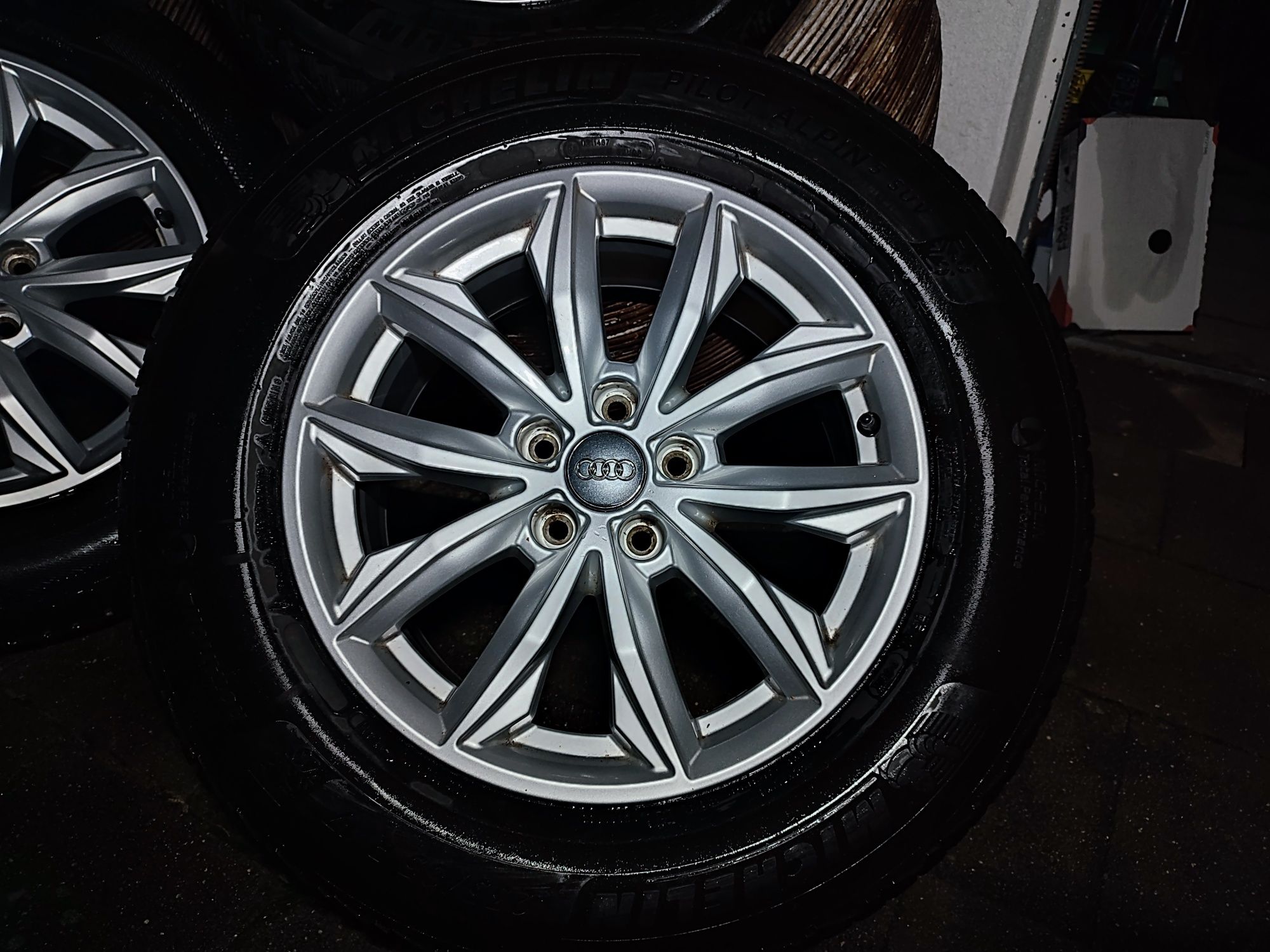 Koła ZIMOWE 17" Audi Q5 Q3 Q7 Opony 235/65 R17 VW Skoda Seat Mercedes