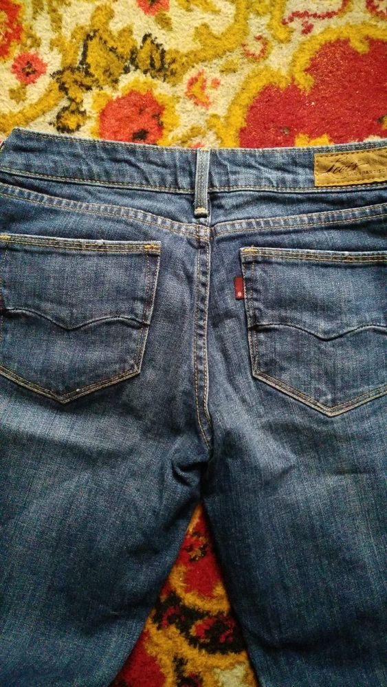 Джинсы Levis- -27M