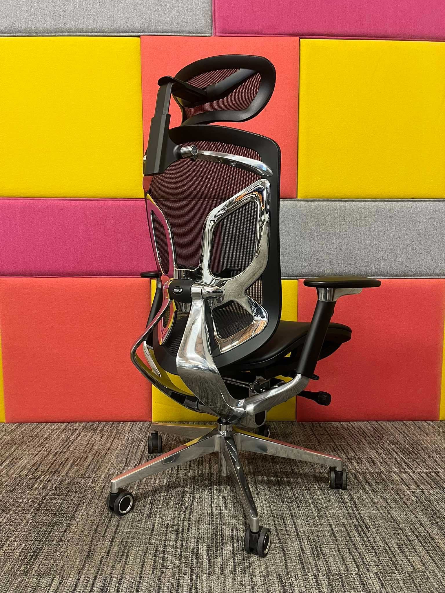 NOWY Fotel biurowy obrotowy ergonomiczny Ergoup Butterfly czarny skóra