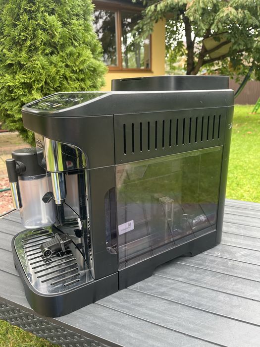 Кавомашина Delonghi Magnifica EVO привезена вз Швейцаріі гарантія