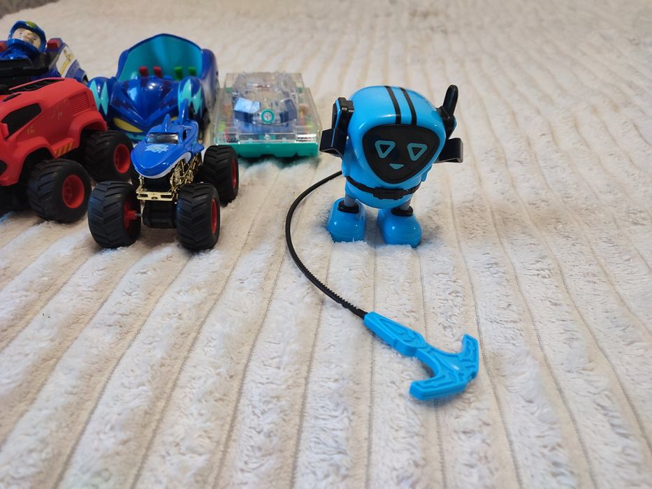 Продам машинки дитячі танк робот екскаватор гонщик