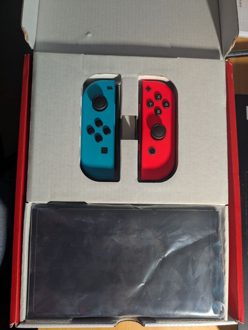 Nintendo Switch Oled + Jogos e Acessórios