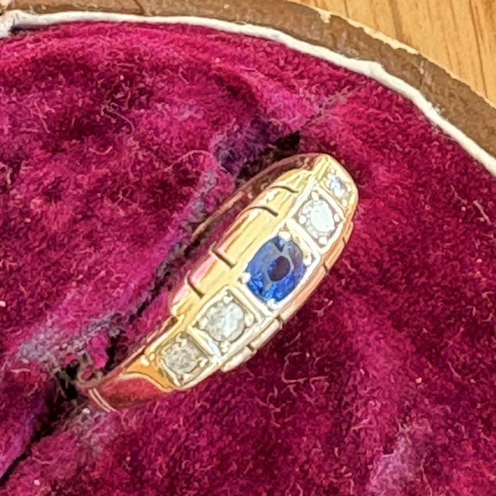 Artdeco pierścionek złoto 14k diamenty 0.14ct szafir naturalny R 15