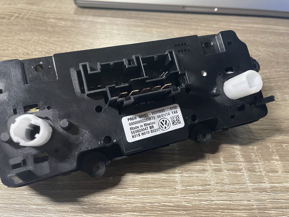 Блок керування пічкою VOLKSWAGEN JETTA USA 10-17 5C0820047