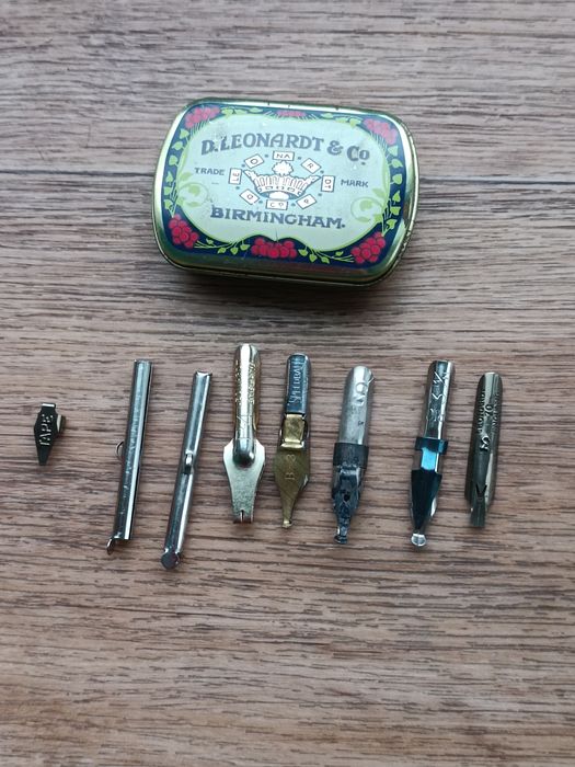 Пенал для пера металевий перья