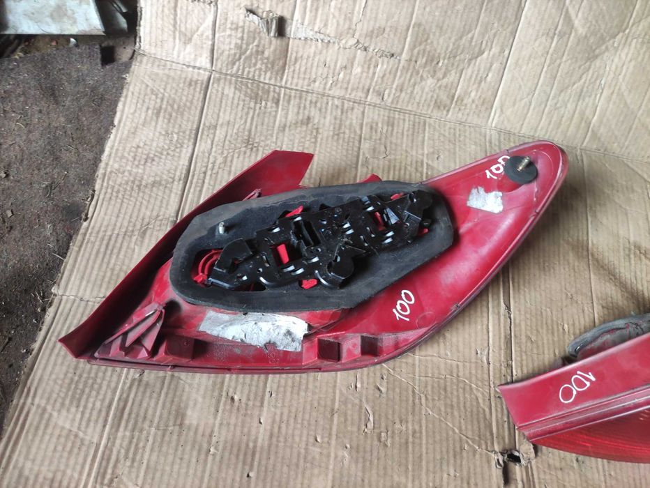 Стоп Peugeot 307 хетчбек ліхтар Пежо  307 6350P3 стопи 6351P3