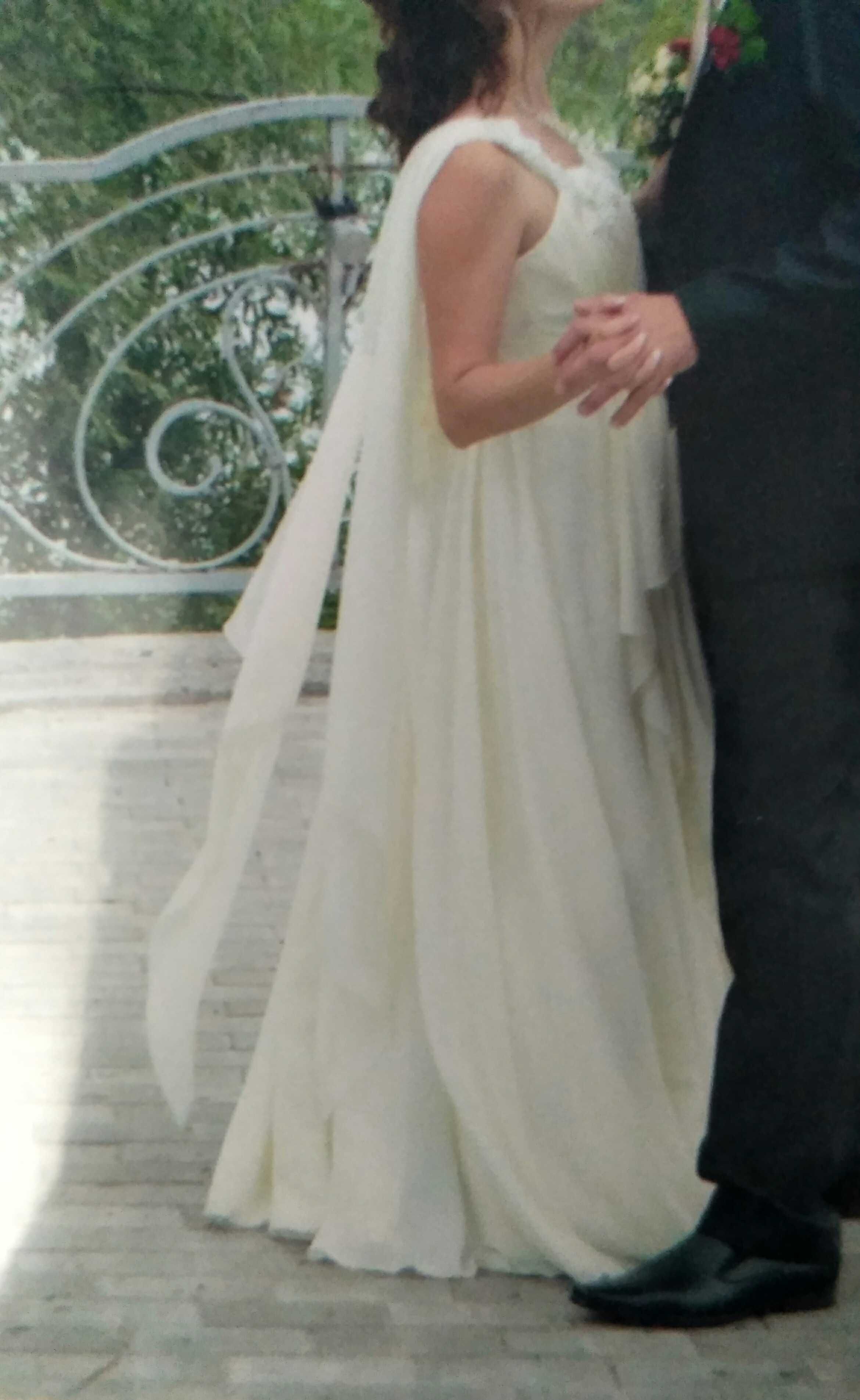 Свадебное платье, размер от 42