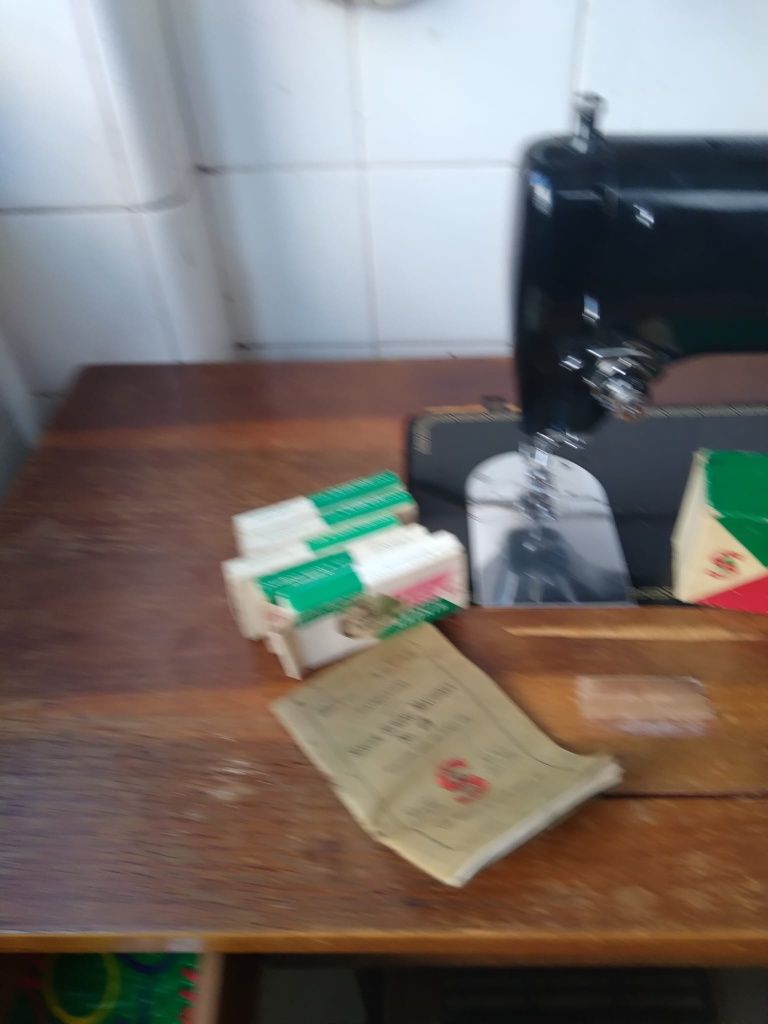 Máquina de costura vintage da SINGER