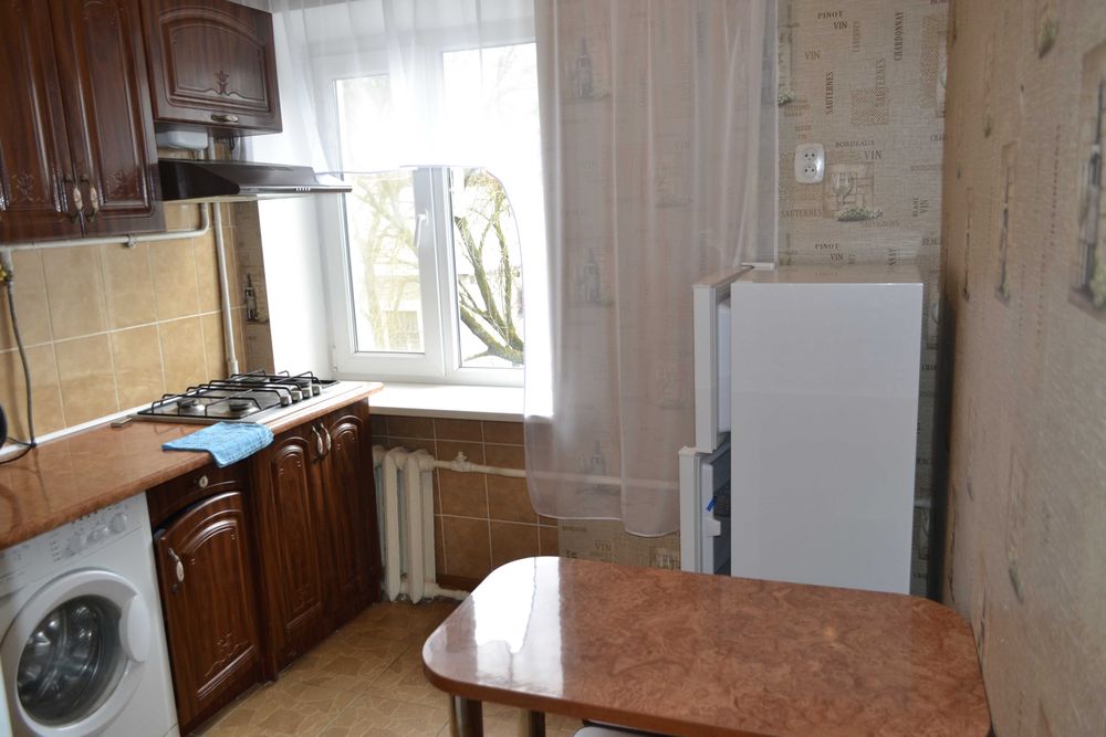 2-комнатная квартира в парковой зоне , рядом военная часть!