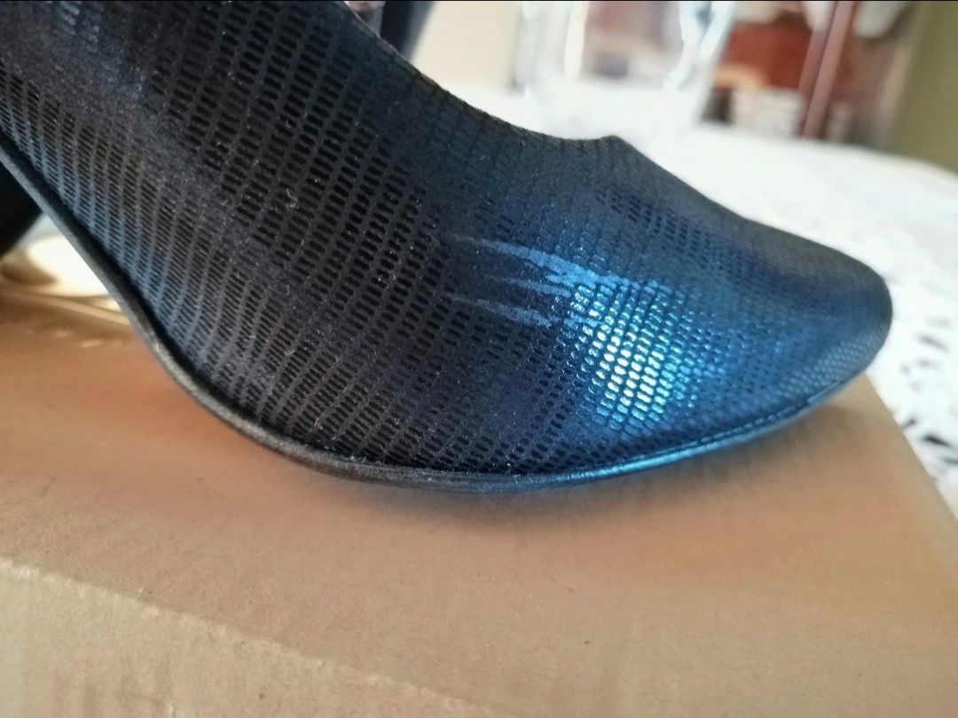 Buty skórzane eleganckie, szpilki 36