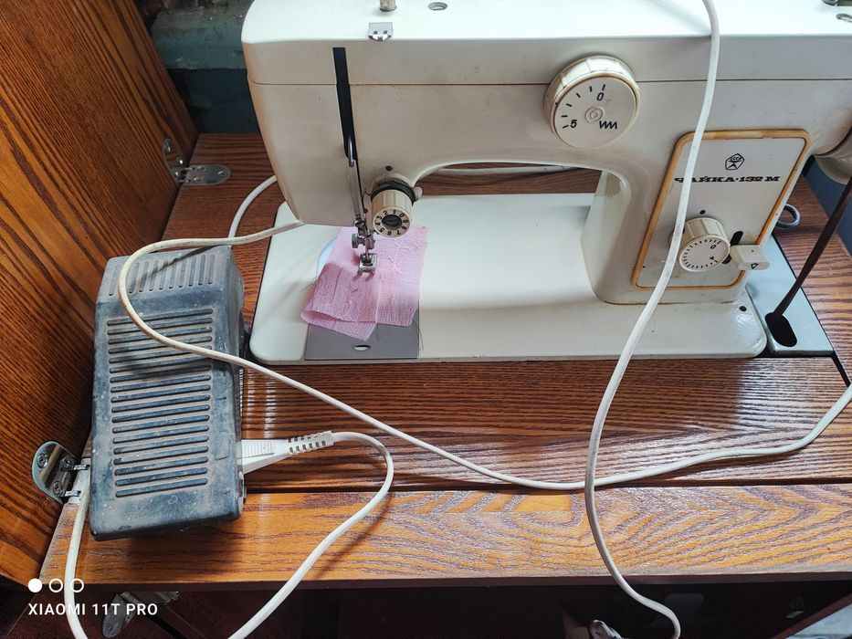 Продам швейную машину чайка 132м