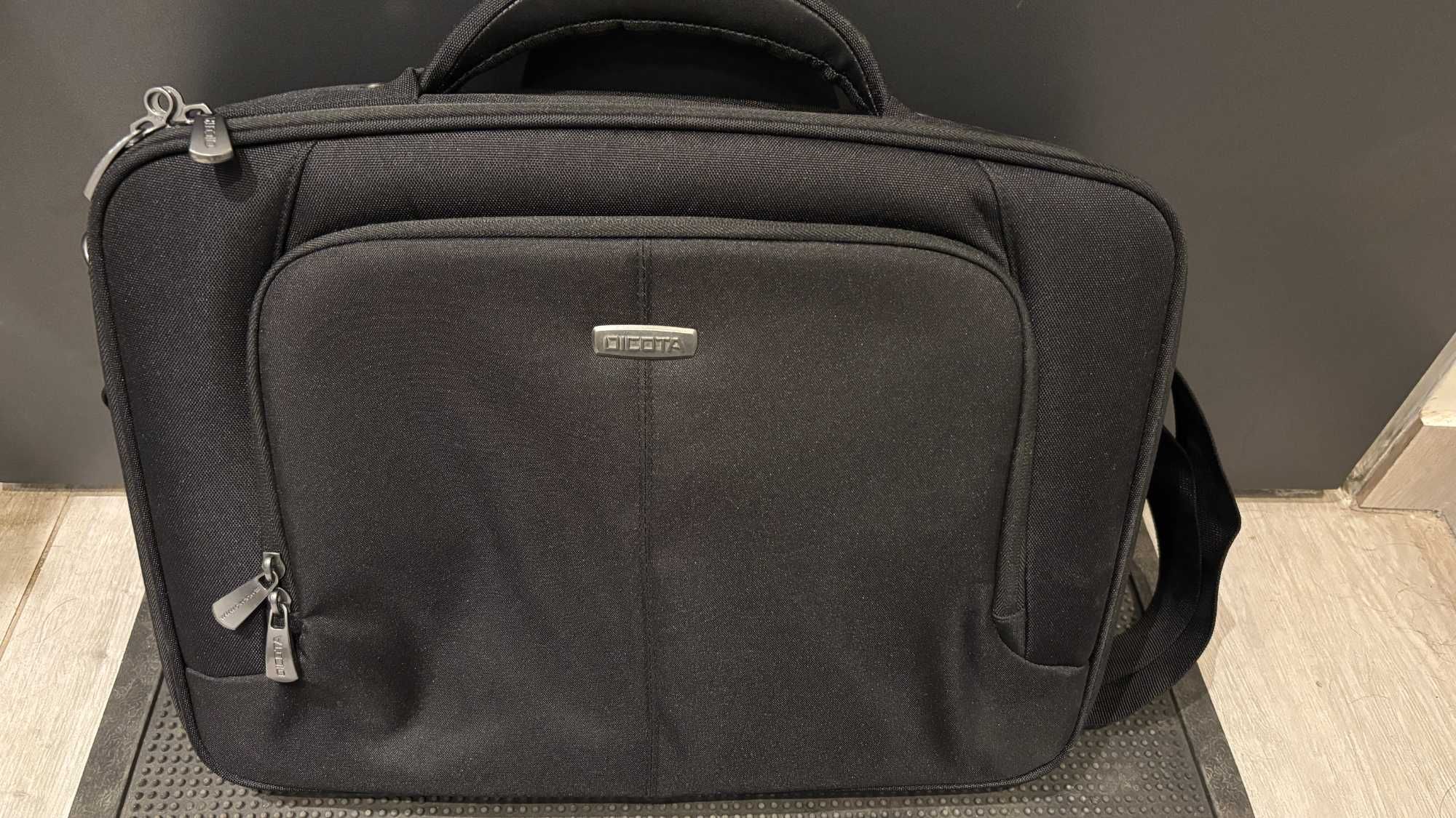 Nowa torba na laptopa Dicota