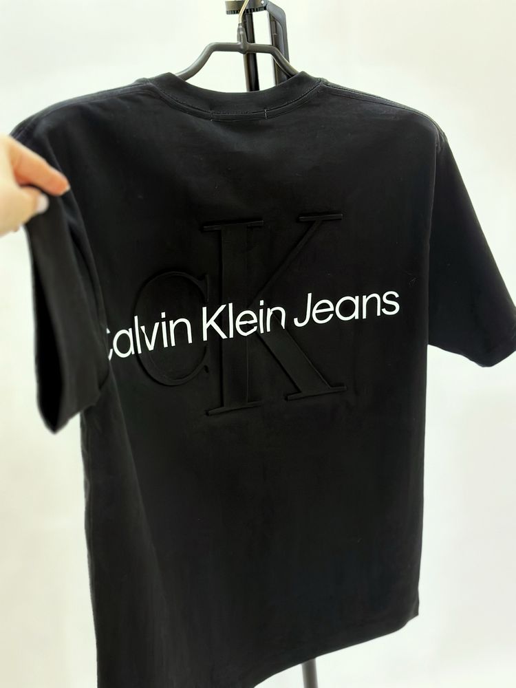Футболки Calvin Klein