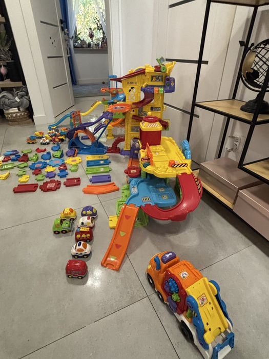 Zestaw torów Autka tut tut vtech