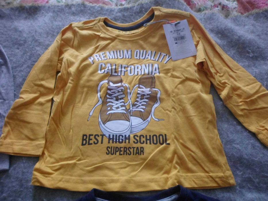 lote de roupa nova com etiqueta para bebe menino