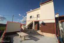 Casa / Villa T2 em Rio de Moinhos de 94,00 m2