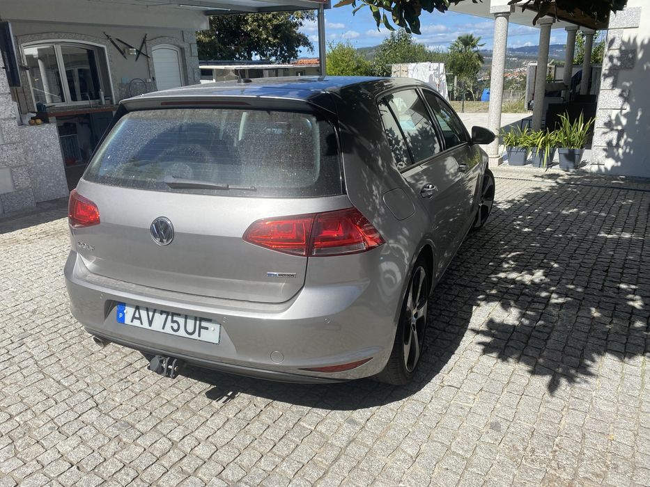 VW golf 7 1.6 diesel 5 portas e com gancho para reboc