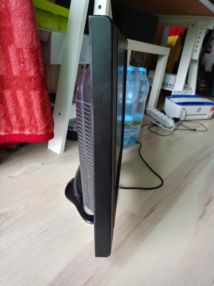 Monitor LCD Manta 1903