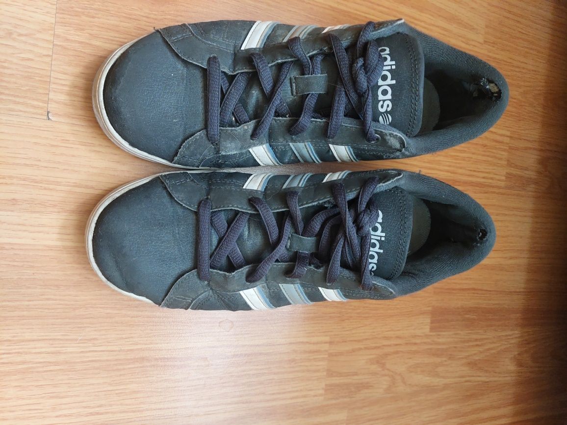 Кросівки, снікерси Adidas. Розмір 39.5