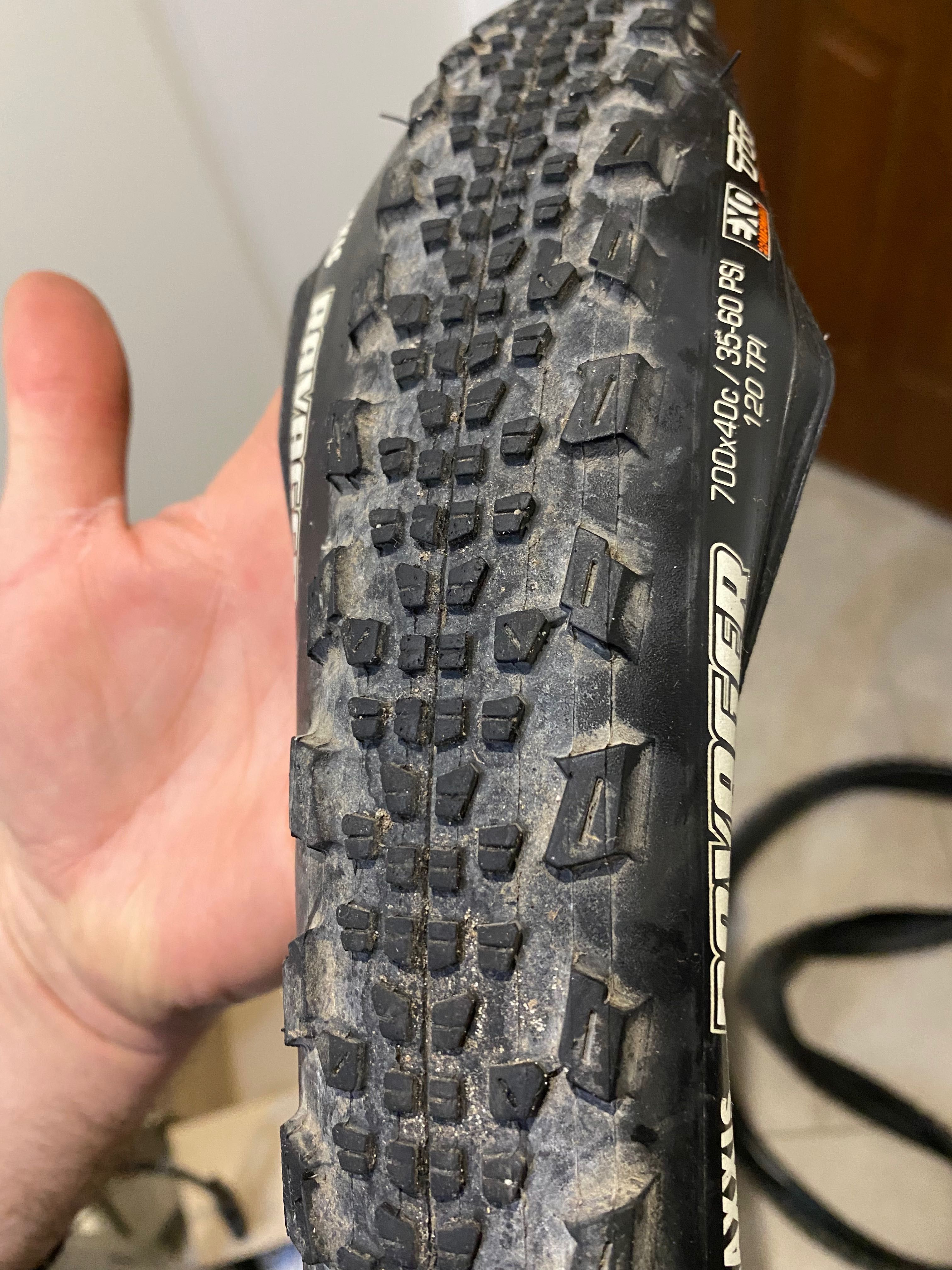 Opony maxxis ravanger 700x40c 120tpi, bdb stan