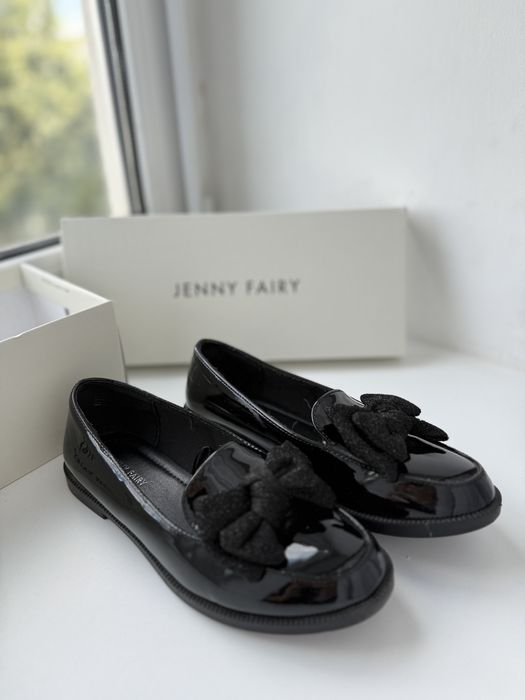 Туфлі дівчачі лаковані 36 розмір