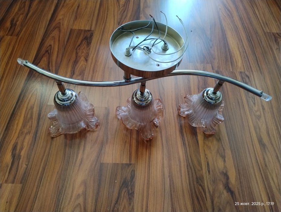 Люстра кімнатна на 3 плафони