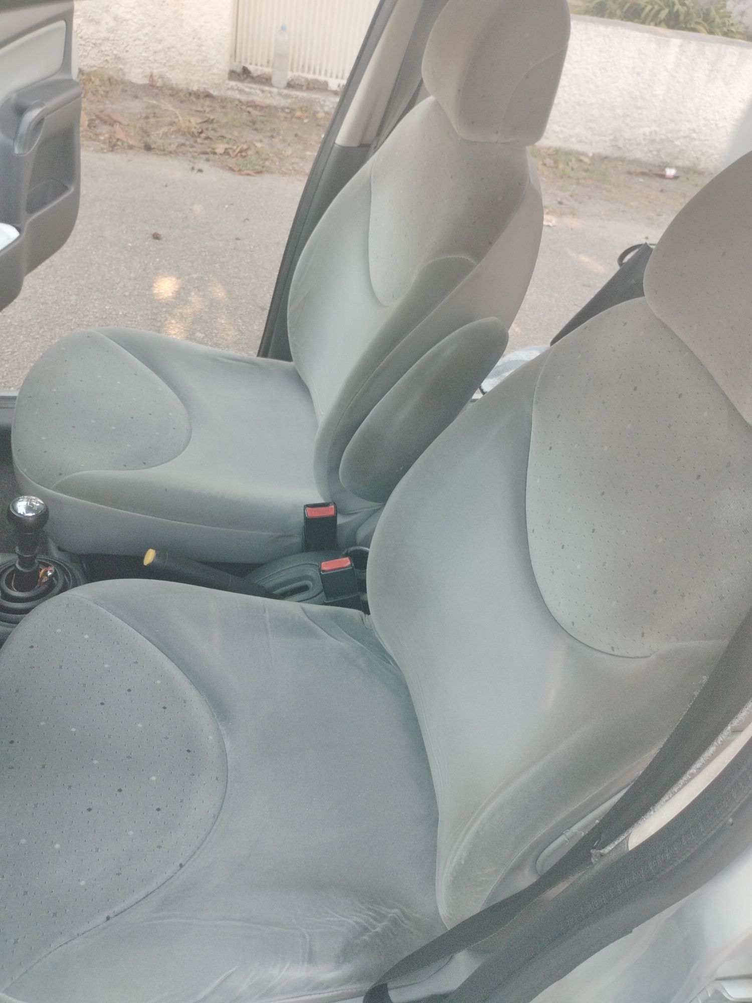 Citroen C3 de 2003 2.000€