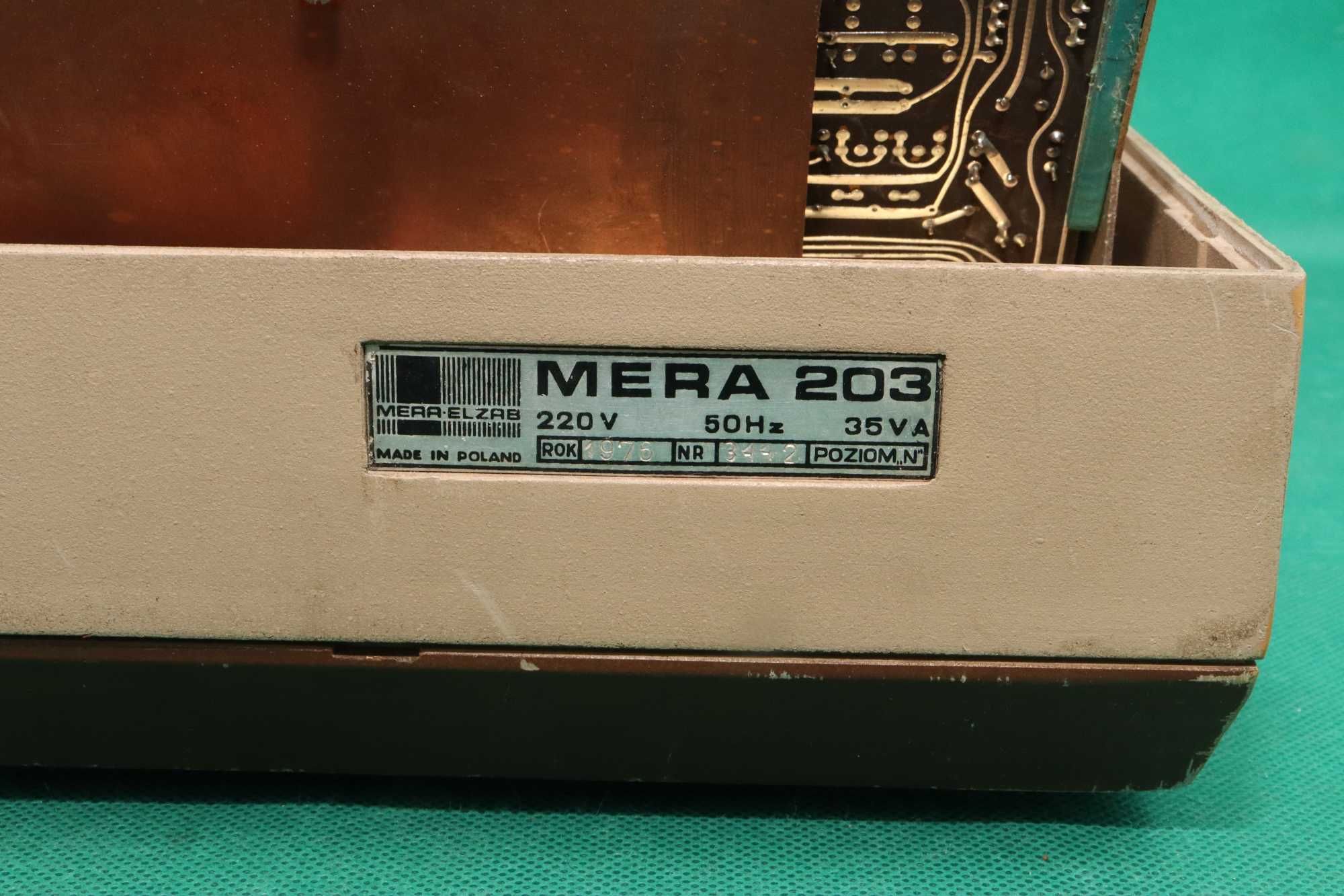 Kalkulator Unitra Mera-Elzab  203B na lampach NIXIE i pamięć FERRYTOWA