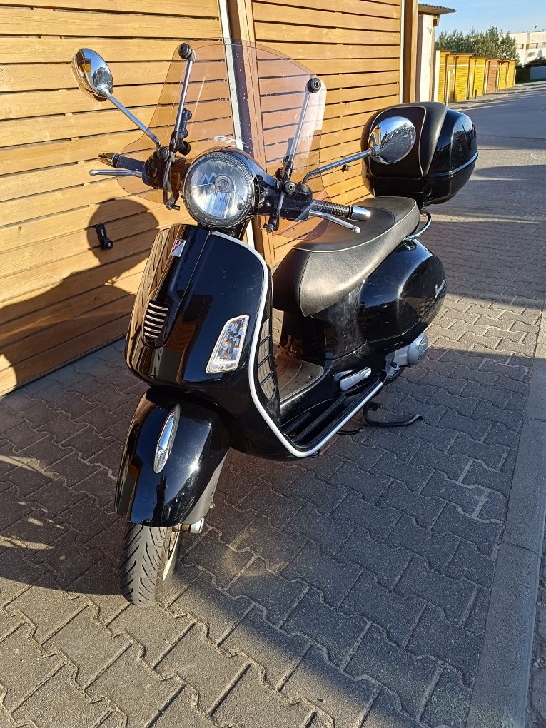 Vespa GTS 300ie rok 2011