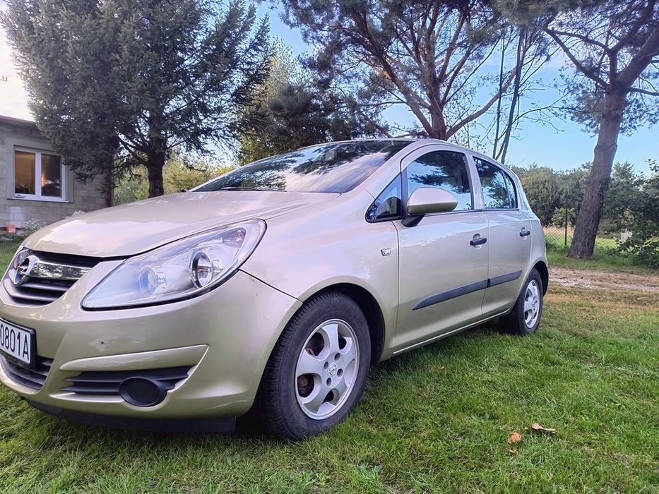 Opel Corsa D z roku 2008 silnik 1.2l do kupienia