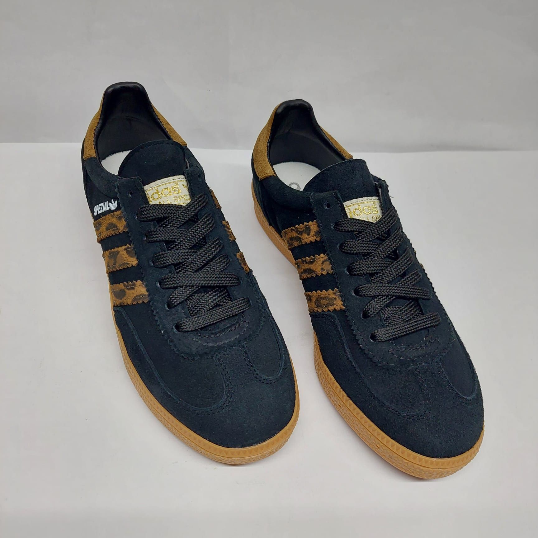 Adidas spezial preto