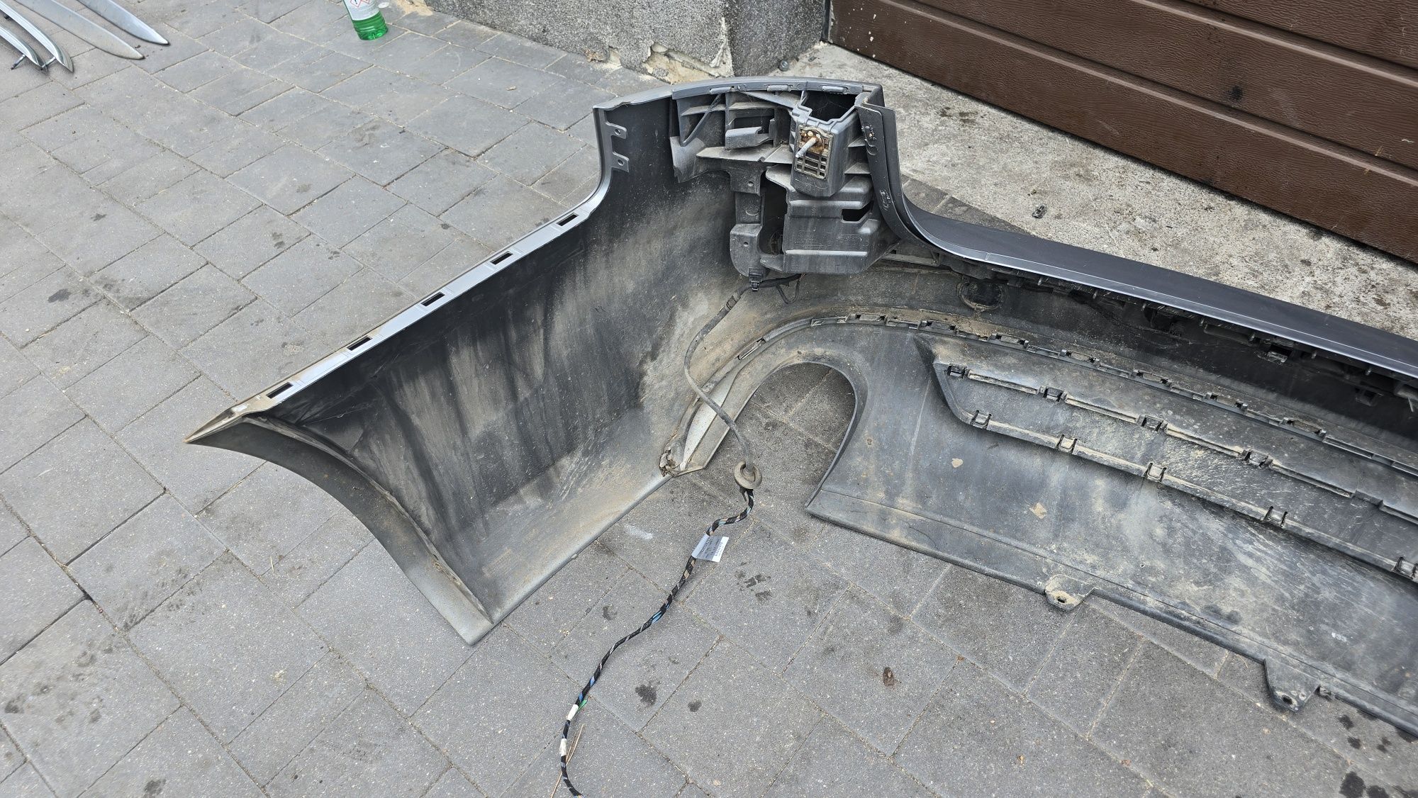 Zderzak tył tylni Audi A4 B8 Kombi S Line pdc LY7G
