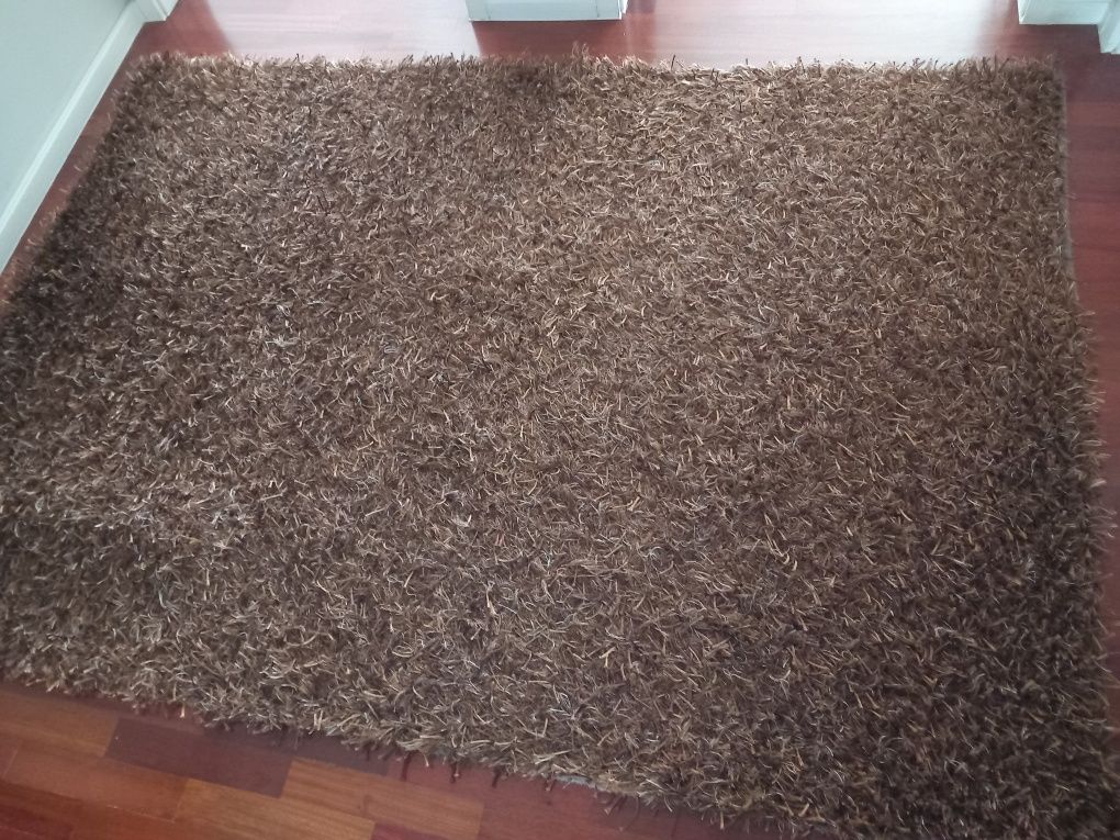 Carpete Castanho com Beje e Dourado 2,00*1,40 Lindíssima