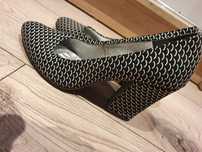 Eleganckie buty na obcasie