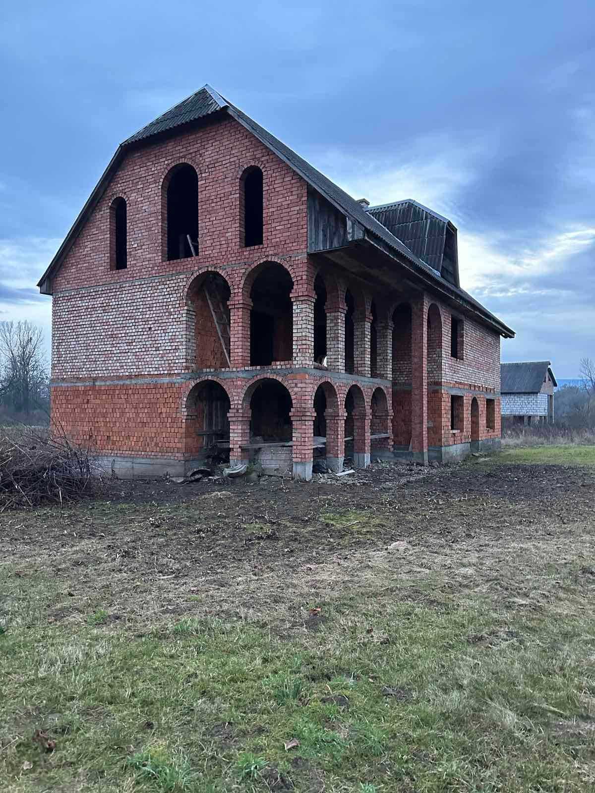 Продається недобудований будинок в с. Біла Церква