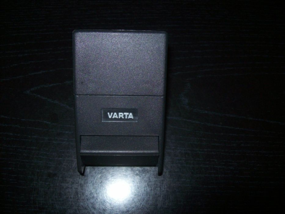 Ładowarka Varta