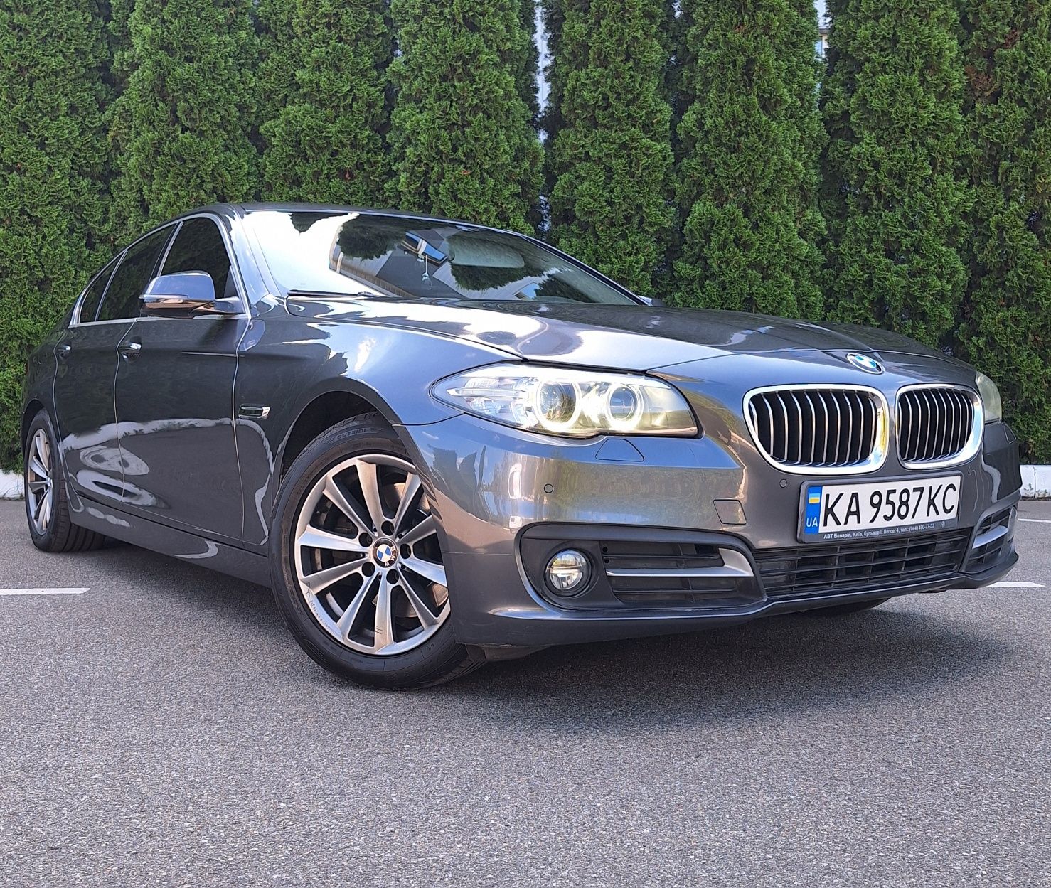 BMW 520 i, бензин офіційна