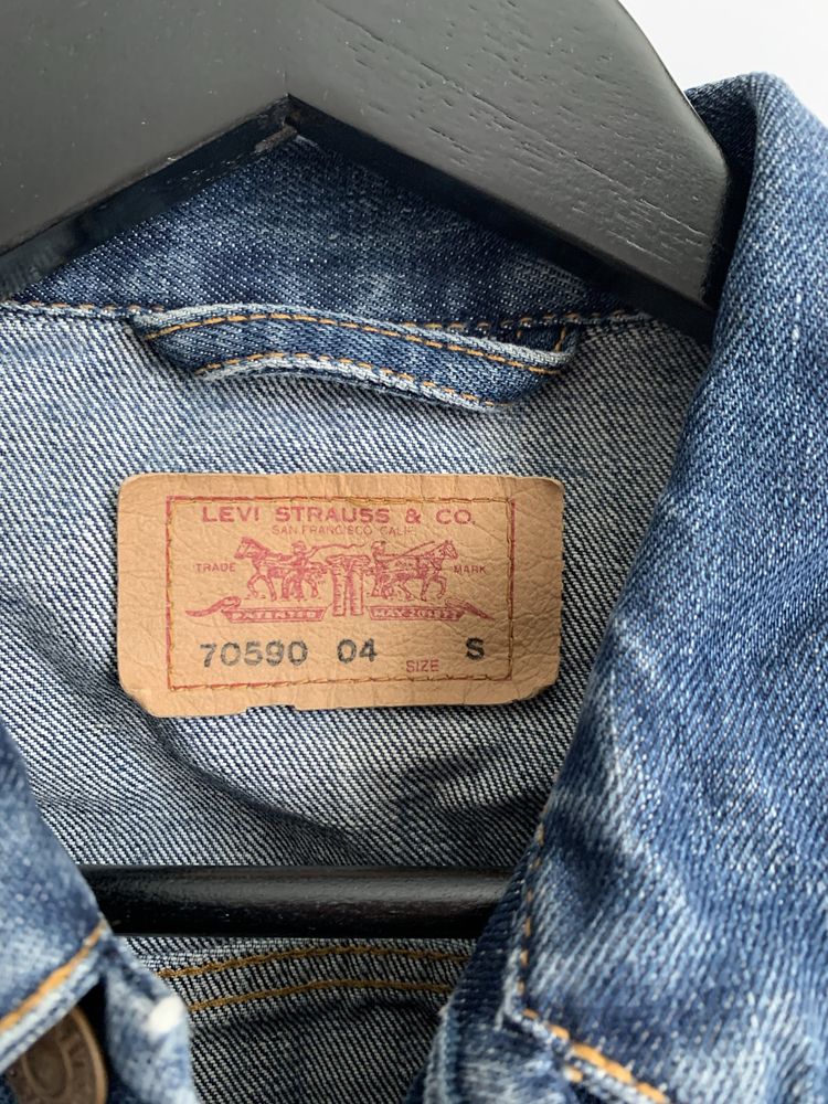 Продам джинсовий піджак Levis