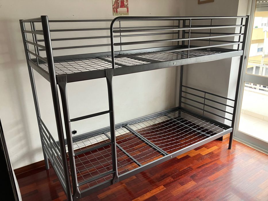 Beliche Ikea de ferro 90x200